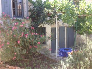 Gîte pour 3 personnes, avec jardin à Gargas