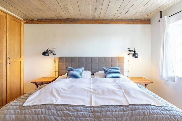 Schleusenwärter Luv: Ferienhaus mit Sauna, Kaminofen & Terrasse für bis zu 6 Gäs in Neukirchen (Nordfriesland), Nordfriesland