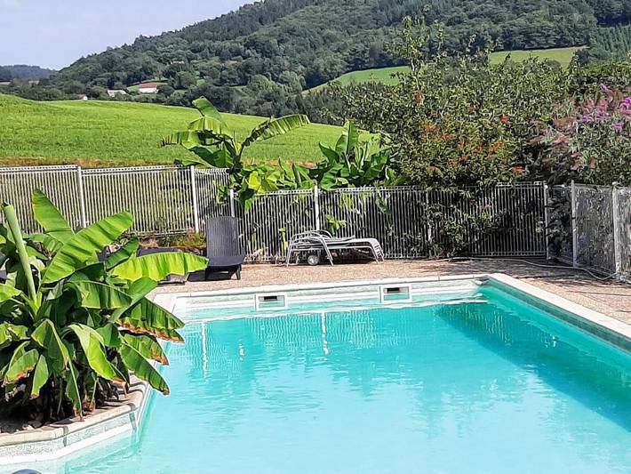 Gîte pour 5 personnes, avec jardin et piscine ainsi que vue et bassin pour enfant, animaux acceptés à Junhac - 2