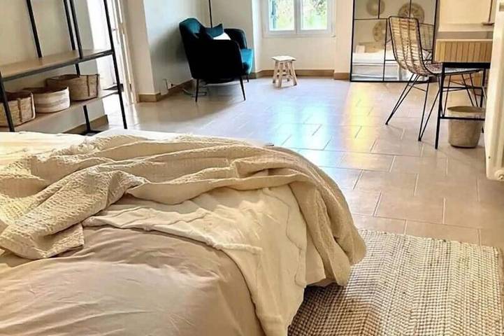 Gîte pour 4 personnes, avec terrasse et jardin à Saint-Seurin-de-Prats - 4