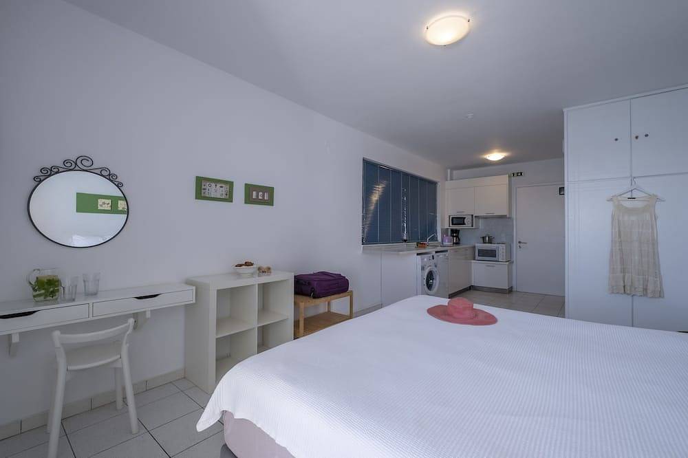 Ganze Wohnung, Ferienstrandwohnung, Meerblickbalkon, in der Nähe von Nafplio, Mykene, Epidaurus in Xiropigado, Kynouria