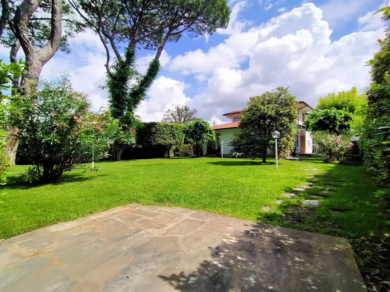 Maison 12 Personnes in Forte dei Marmi, Italienische Riviera