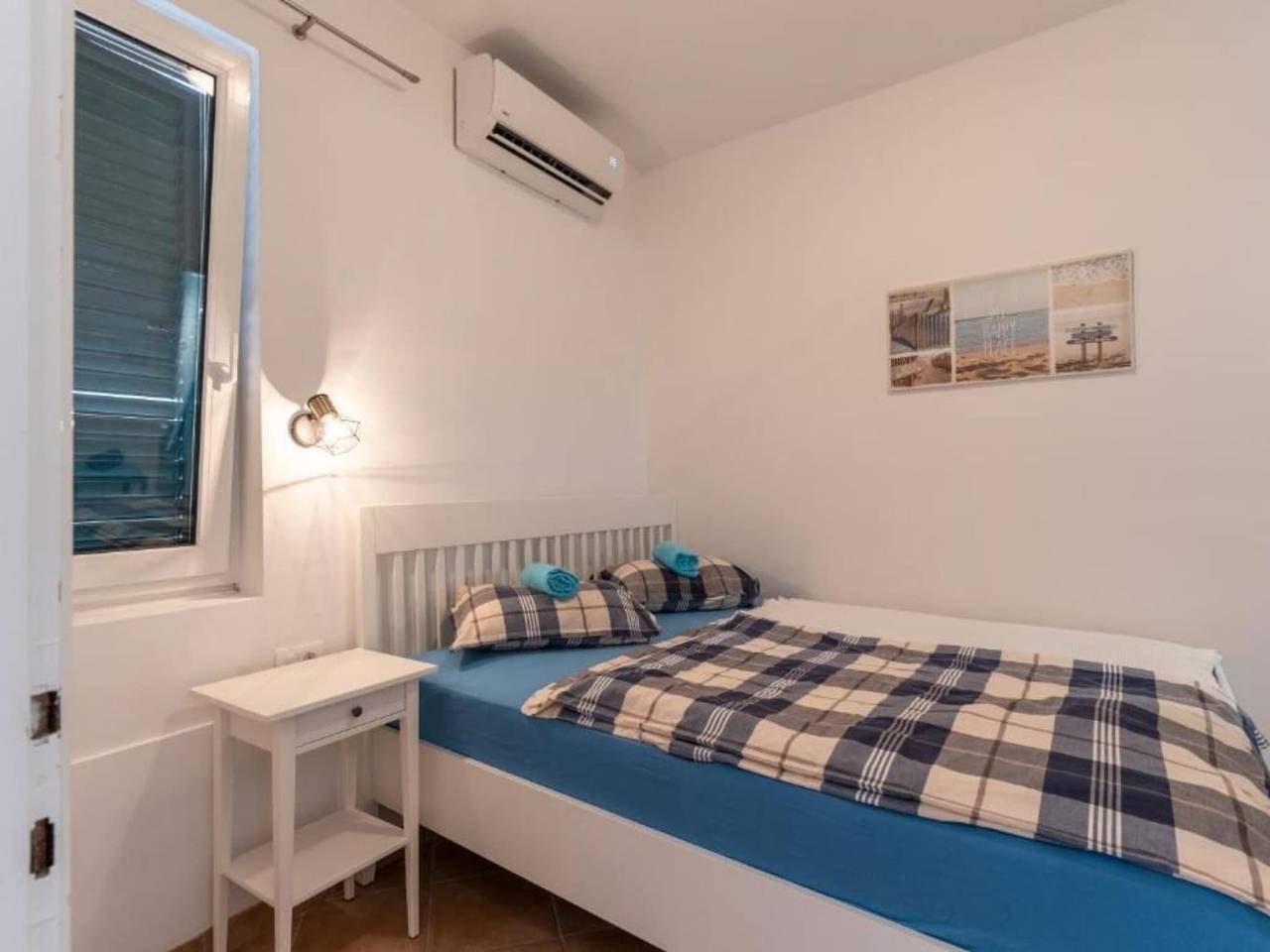 Ganze Wohnung, Two Bedroom Apartment With Terrace And Garden View in Novalja, Pag