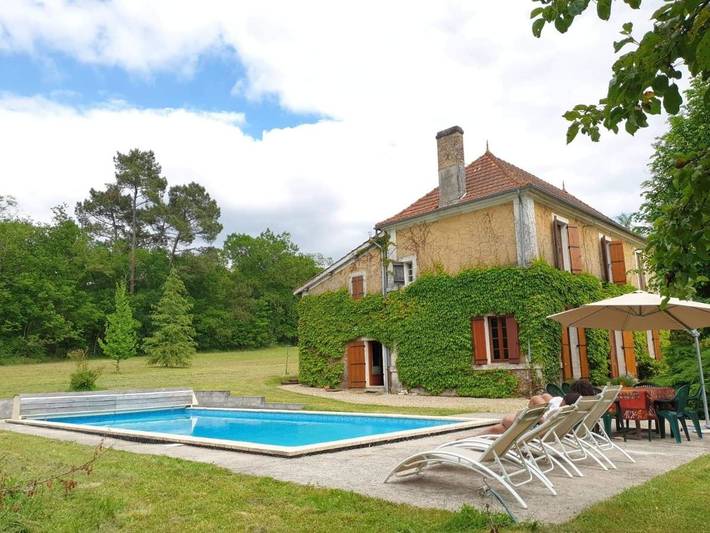 Location de vacances pour 10 personnes, avec jardin ainsi que vue et piscine à Saint-Vallier - 2