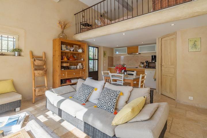 Location de vacances pour 3 personnes, avec jardin à Saint-Cannat - 3
