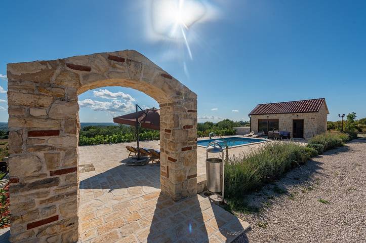 Villa für 6 Personen, mit Garten und Pool in Dalmatien - 3
