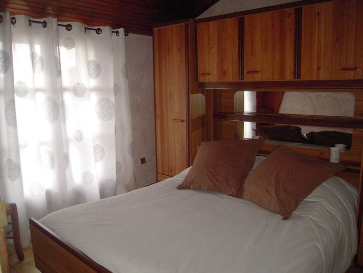 Chambre d’hôte pour 3 personnes, avec vue sur le lac et jardin dans Parc naturel régional de l'Aubrac - 3