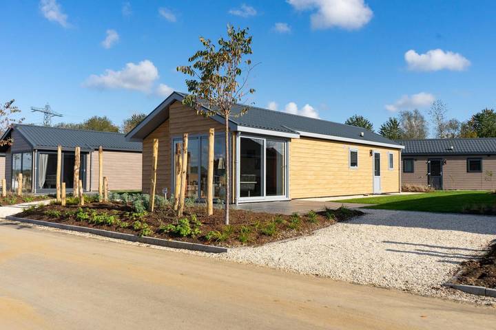 Ferienhaus für 6 Personen, mit Balkon/Terrasse und Terrasse sowie Garten