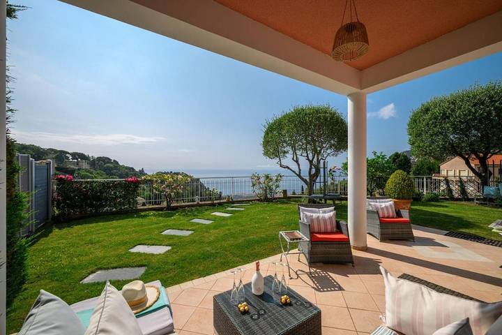 Guesthouse for 6 people, with garden and terrace - 1