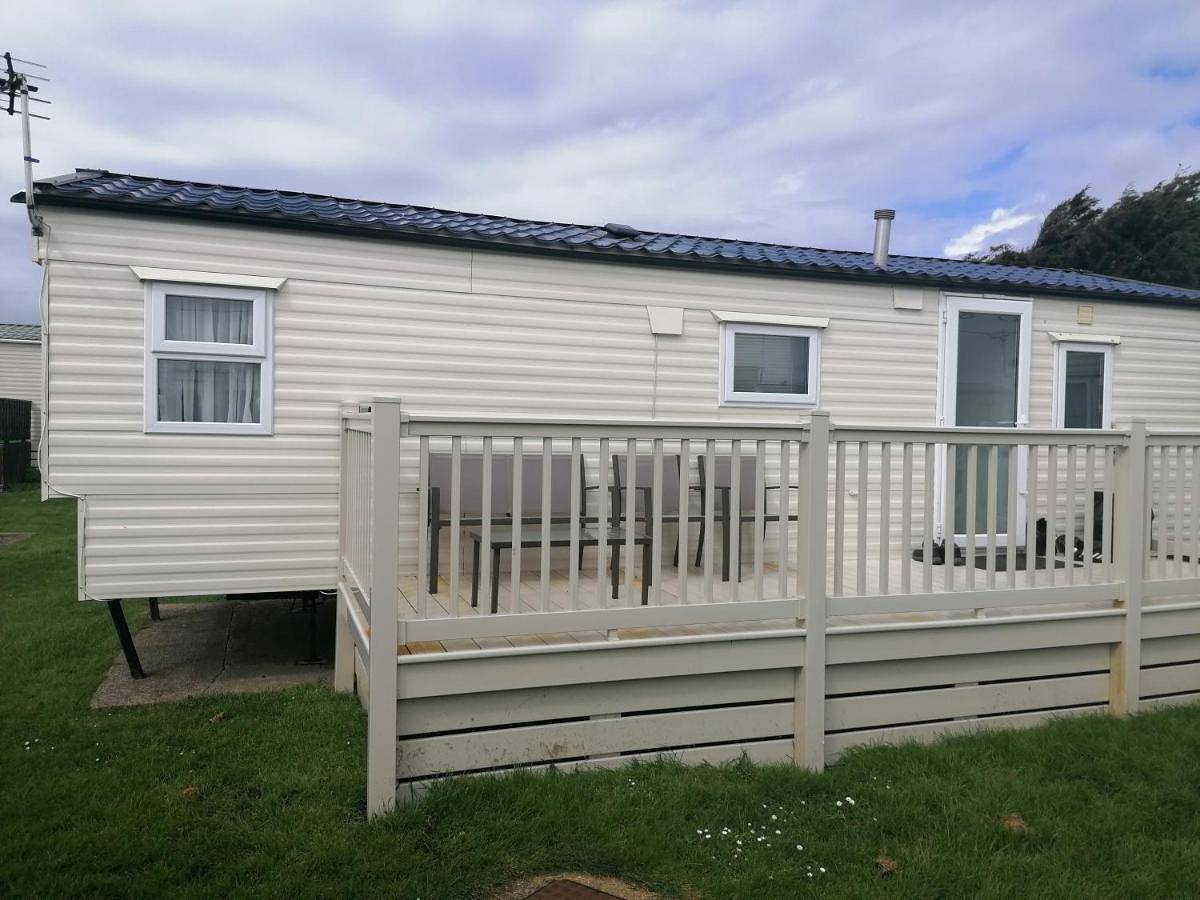 26 Round Piece Lane in Selsey, West Sussex