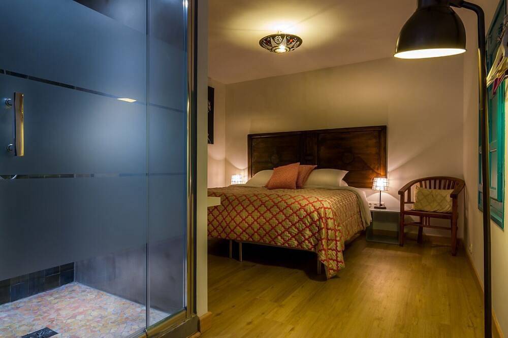 ¡Una casa preciosa, con una gran terraza en la azotea, a 10 minutos de la playa! in Ojén, Sierra de las Nieves