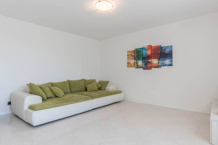 Ganze Wohnung, Ferienwohnung "Dorsino" mit Bergblick, Balkon und Wlan in San Lorenzo in Banale, Dorsino