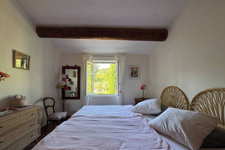 \"Terre des Ocres\" Room, garden view, private bathroom, pool in Saint-Didier, Parc naturel régional du Mont-Ventoux