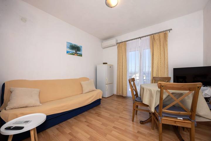 Apartament wakacyjny dla 4 osób, z Balkon/ taras w Igrane