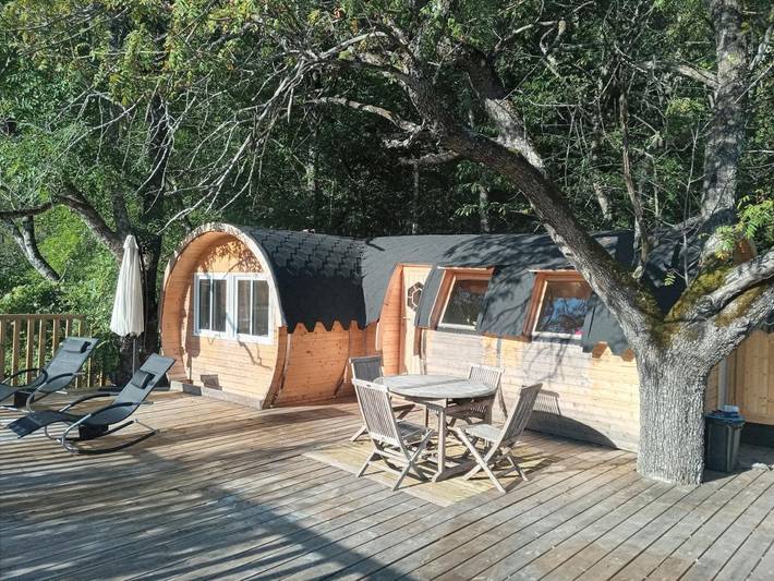 Location de vacances pour 4 personnes, avec vue ainsi que jardin et terrasse à Saint-Vincent-les-Forts - 3