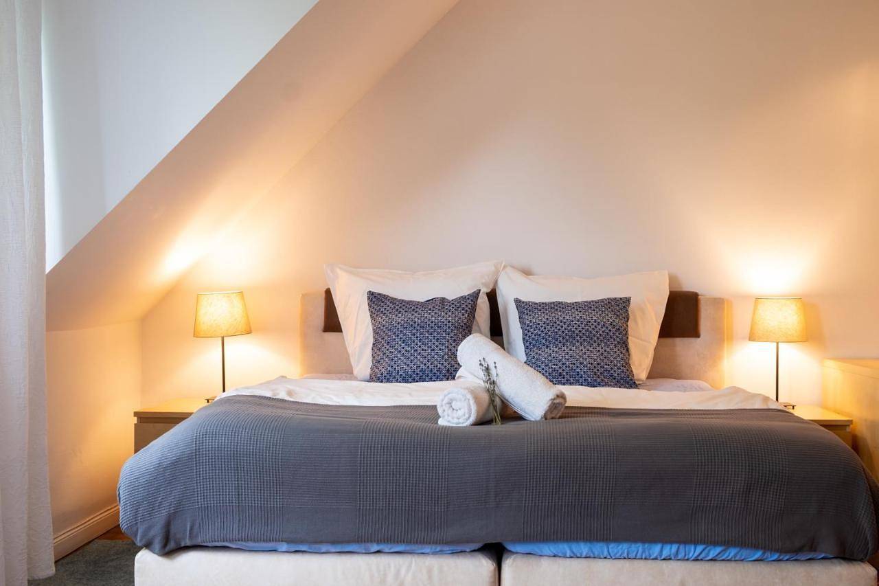 Ganze Wohnung, Helles Appartement mit eigenem Stellplatz in Mülheim an der Ruhr, Ruhrgebiet