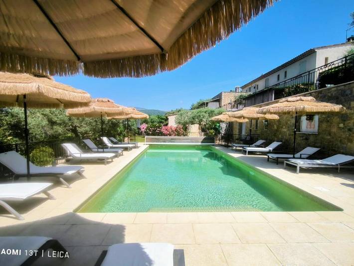 Chambre d’hôte pour 2 personnes, avec piscine ainsi que jardin et jacuzzi
