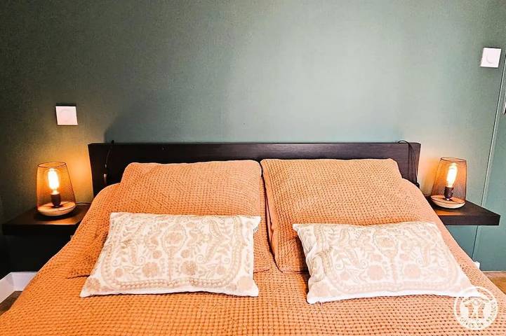 Location de vacances pour 6 personnes, avec Terrasse à Salon-la-Tour - 2