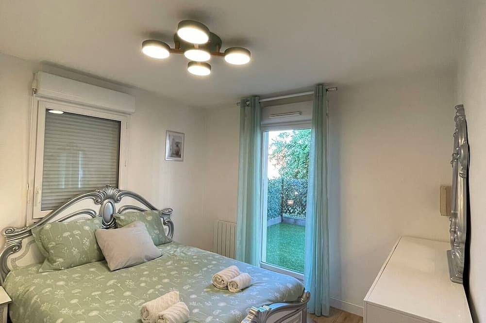 Apartamento entero, Welcome to Paris! Charmant T3 Super Cosy, Grande Place de Parking Gratuite,1-6 p in Vitry-sur-Seine, Valle del Marne