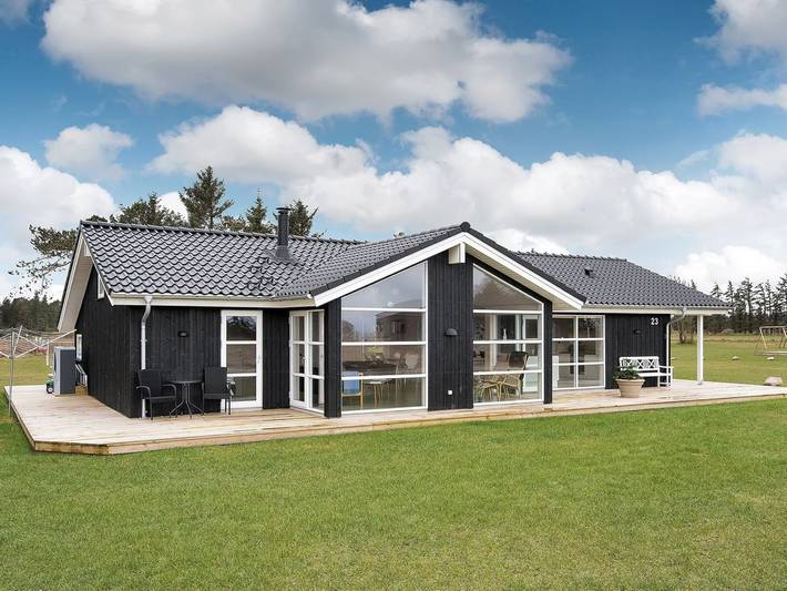 Ferienhaus für 8 Personen, mit Sauna und Terrasse in Skallerup Klit