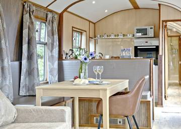 Chalet for 6 People in Dawlish, Devon, Photo 4
