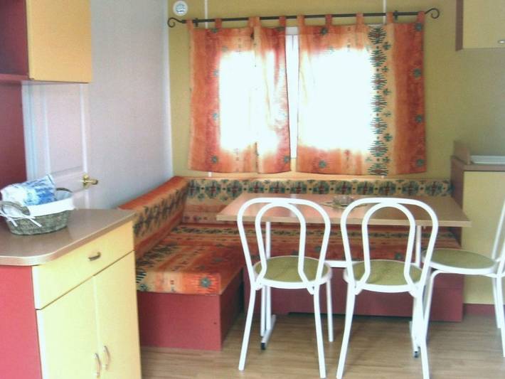 Mobil home pour 8 personnes, avec terrasse, animaux acceptés à Cavaillon - 3