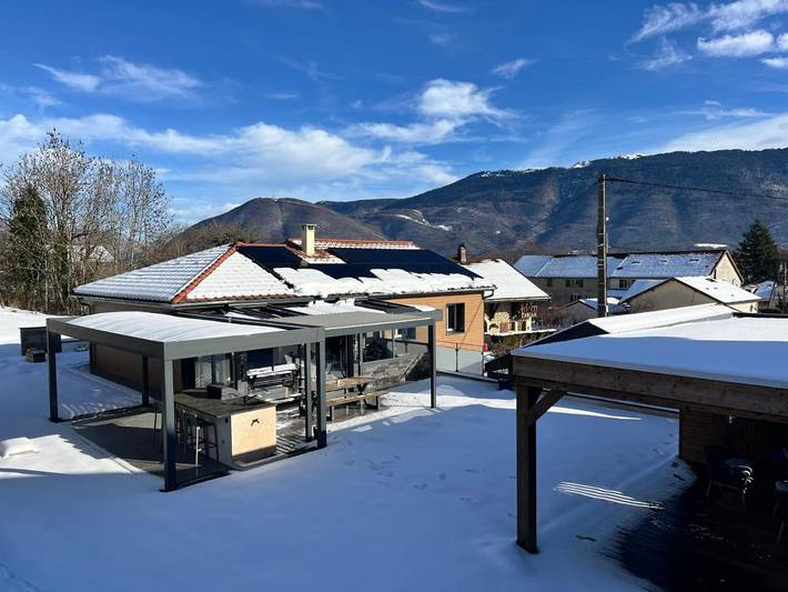 Location de vacances pour 9 personnes, avec vue et jardin à Châtillon-en-Michaille - 2