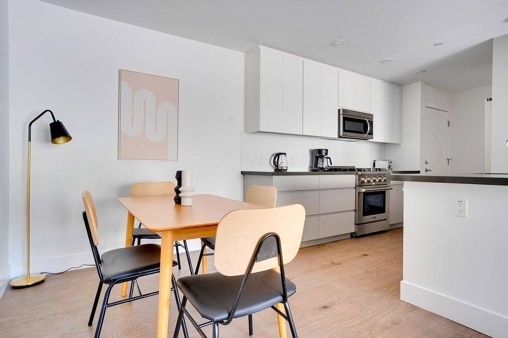 Ganze Wohnung, Airy Menlo Park 1Br w/ Pool, W/D, Gym, near 82, 101 & 280, by Blueground in Menlo Park, Silicon Valley