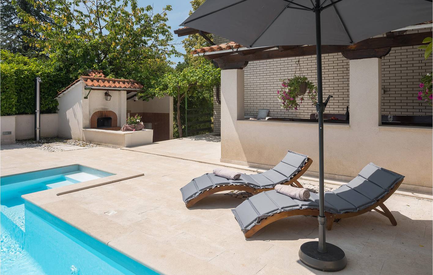 Ferienhaus für 8 Personen mit Pool in Pazin, Zentralistrien