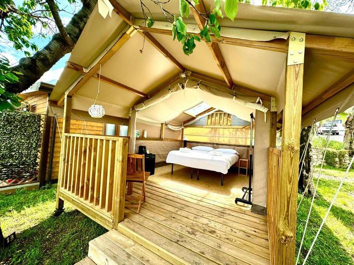Camping für 2 Personen, mit Terrasse und Garten sowie Seeblick und Ausblick in Brenzone - 3