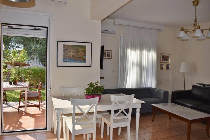 Location de vacances pour 6 personnes, avec jardin et vue dans Pefkochori - 4