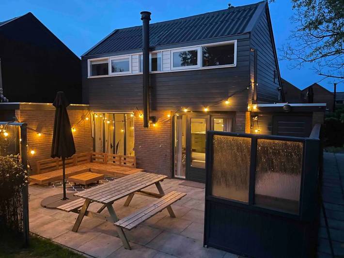 Location de vacances pour 4 personnes, avec jardin et terrasse dans Warmenhuizen