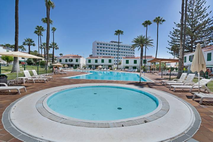 Location de vacances pour 7 personnes, avec jardin et bassin pour enfant à Playa del Inglés - 2