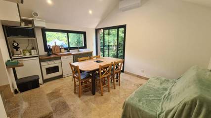 Gîte pour 5 personnes, avec terrasse dans Le Lonzac
