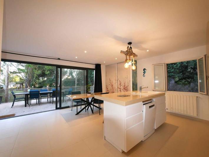 Location de vacances pour 6 personnes, avec vue et jardin, adapté aux familles à Bouzigues - 2