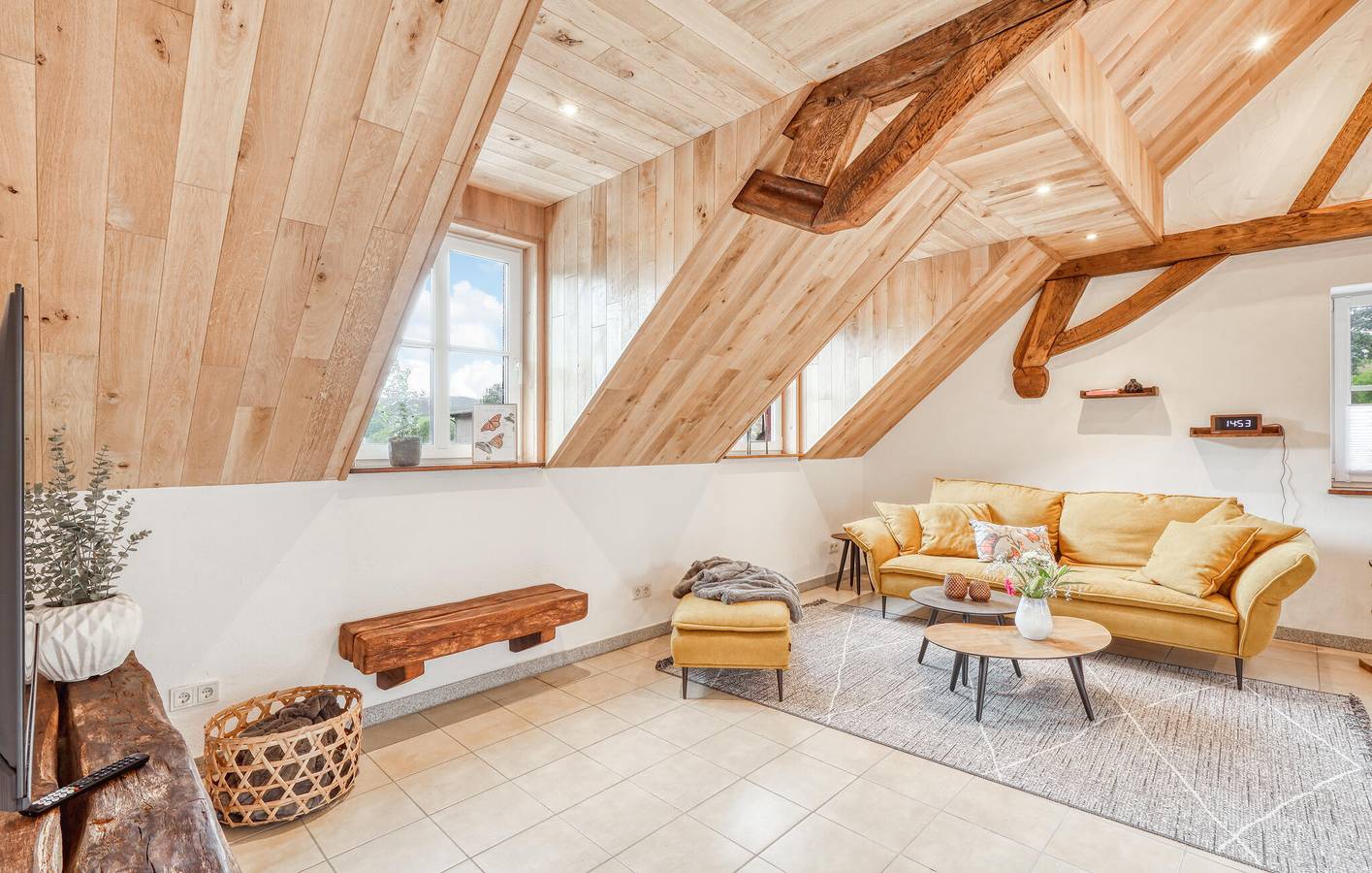 Appartement de vacances entier, Appartement confortable avec terrasse et parking, à 800 m de Laarberg in Irrhausen, Arrondissement d'Eifel-Bitburg-Prüm
