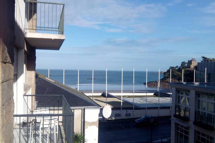 Holiday rental for 6 people, with balcony and pool in Dinard