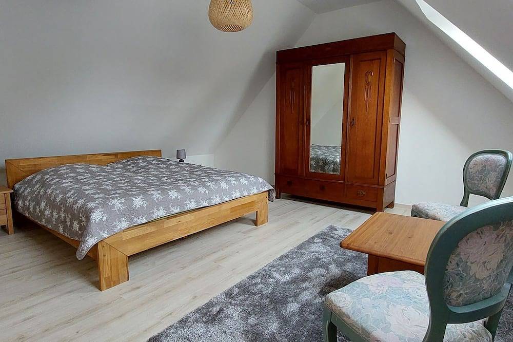Vacation home at the village green in Katerbow, Temnitzquell