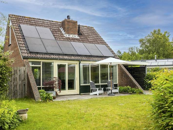 Vakantiehuis voor 4 personen, met Terras en Tuin in Lauwersoog