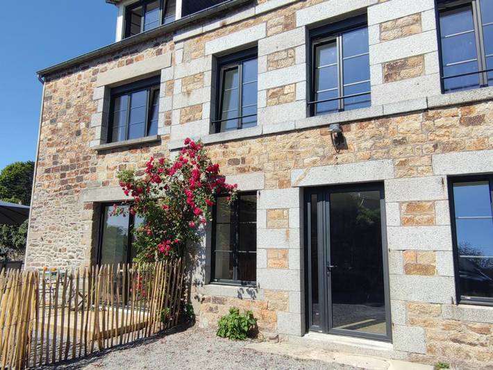 Gîte pour 12 personnes, avec jardin à Dragey-Ronthon - 4