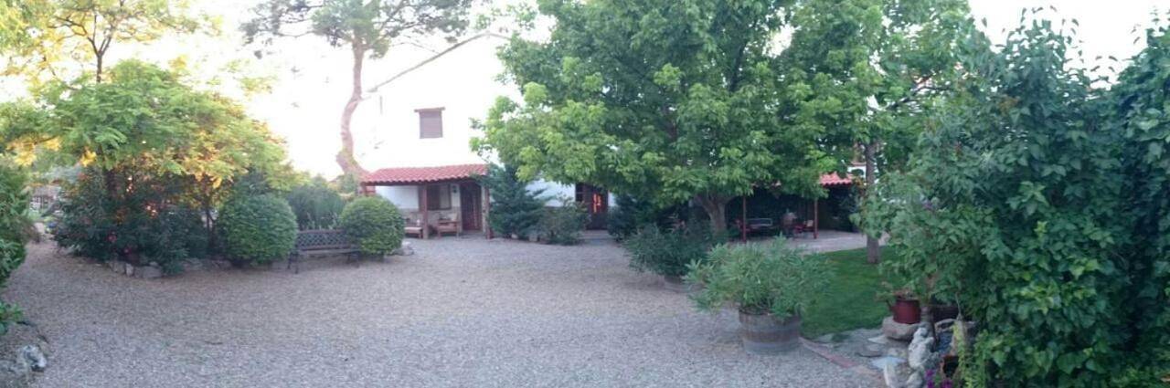 Casa de vacaciones para 12 personas, con terraza además de vistas y jardín en Provincia de Zaragoza - 2