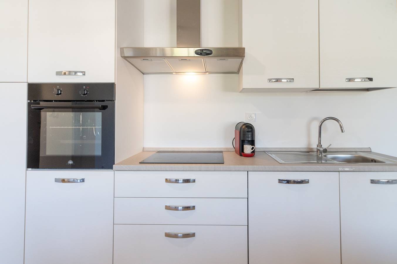 Hel lägenhet, Apartment 'La Dolce Vita 8 - Le Cedrat' with Sea View, Wi-Fi and Air Conditioning in Borgo, Bastia region