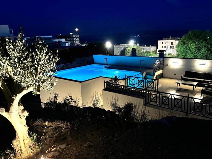 Villa pour 4 personnes, avec vue ainsi que jardin et piscine à Split - 2