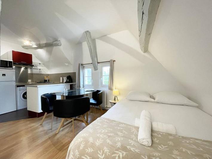 Gîte pour 2 personnes dans Cathédrale Notre-Dame (Chartres)