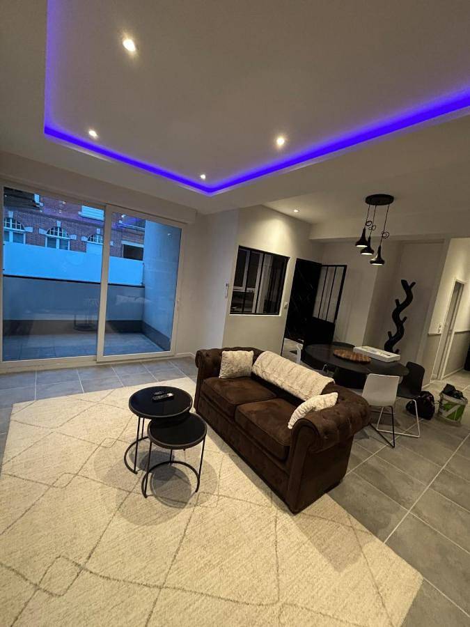 Location de vacances pour 2 personnes, avec Balcon ainsi que Jacuzzi et Sauna à Béthune