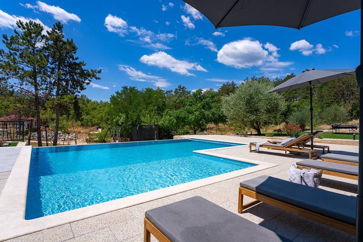 Villa Green Escape: Ihr ruhiger Rückzugsort für die ganze Familie in Imotski, Makarska Riviera