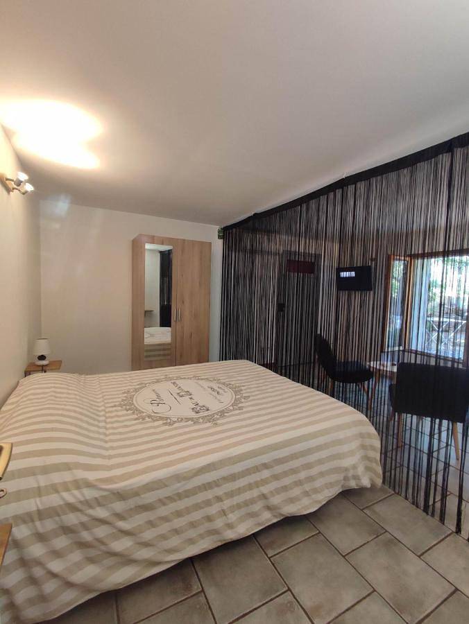 Gîte pour 2 personnes, avec jardin et vue, animaux acceptés à Cucugnan - 3