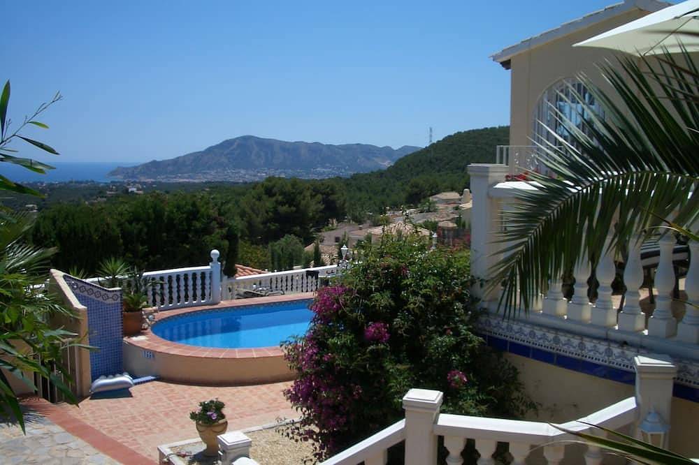 Ganze Wohnung, Casa Julio mit herrlichem Blick auf Altea mit privatem Pool. in la Nucia, Costa Blanca