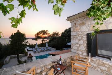 Villa for 14 People in Syvota, Ipiros region, Photo 3