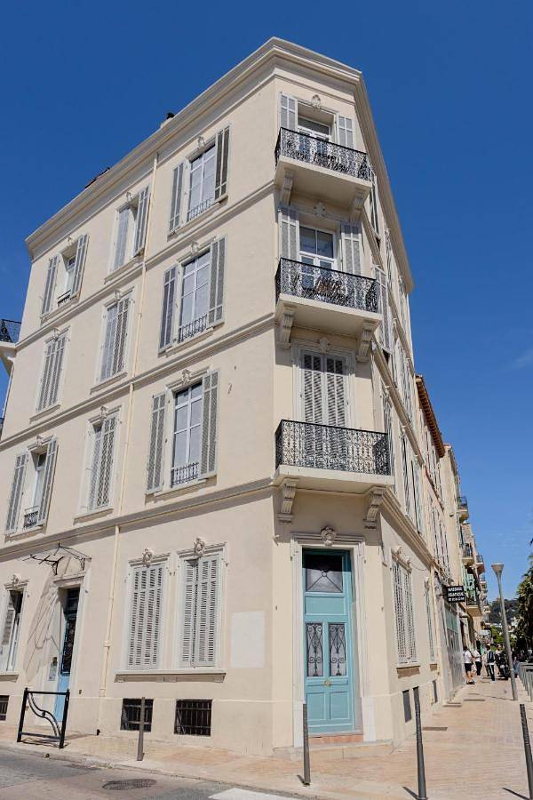 Appartement entier, Studio Cannes - Gare, Palais & Croisette à 5min à pied in Cannes, Côte méditerranéenne (France)